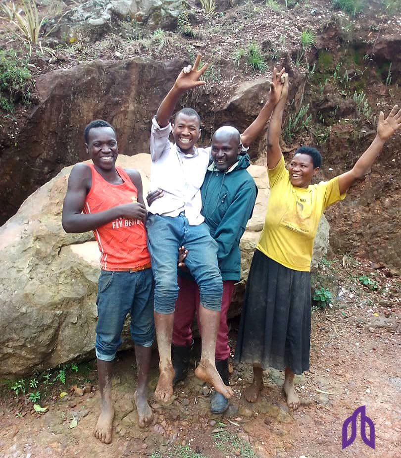 NyakaGlobal's tweet photo. One of our best performing students, Justus Owamazima celebrates his UACE results with his family.

He was gardening when he received news that he had scored 16 out of 20 points in the 2022 exams. 

Congratulations, Justus! We are so proud of you! 

#UACE #UACE2022 #UACE22 https://t.co/Ejaf6b7SnZ