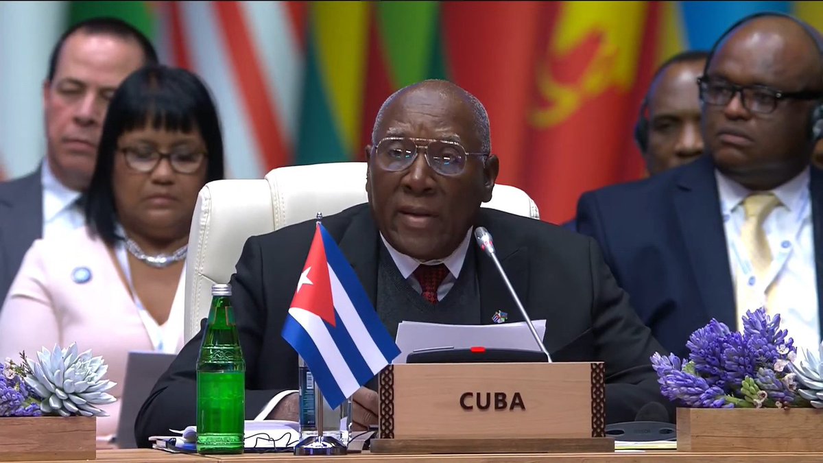 "Corresponde a nuestro Movimiento continuar impulsando la cooperación y solidaridad internacionales, para enfrentar los retos que tenemos por delante" convocó <a href="/SalvadorValdesM/">SalvadorVM</a> en la Cumbre del Grupo de Contacto del Movimiento de Países No Alineados, en #Bakú. #MejorEsPosible