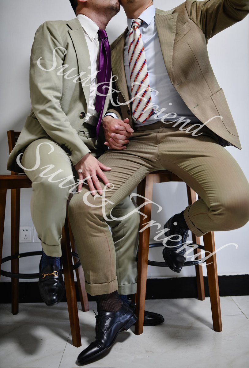 Suit_Friend's tweet photo. 周末愉快 happy Friday night https://t.co/R3HZ6Fb1nX