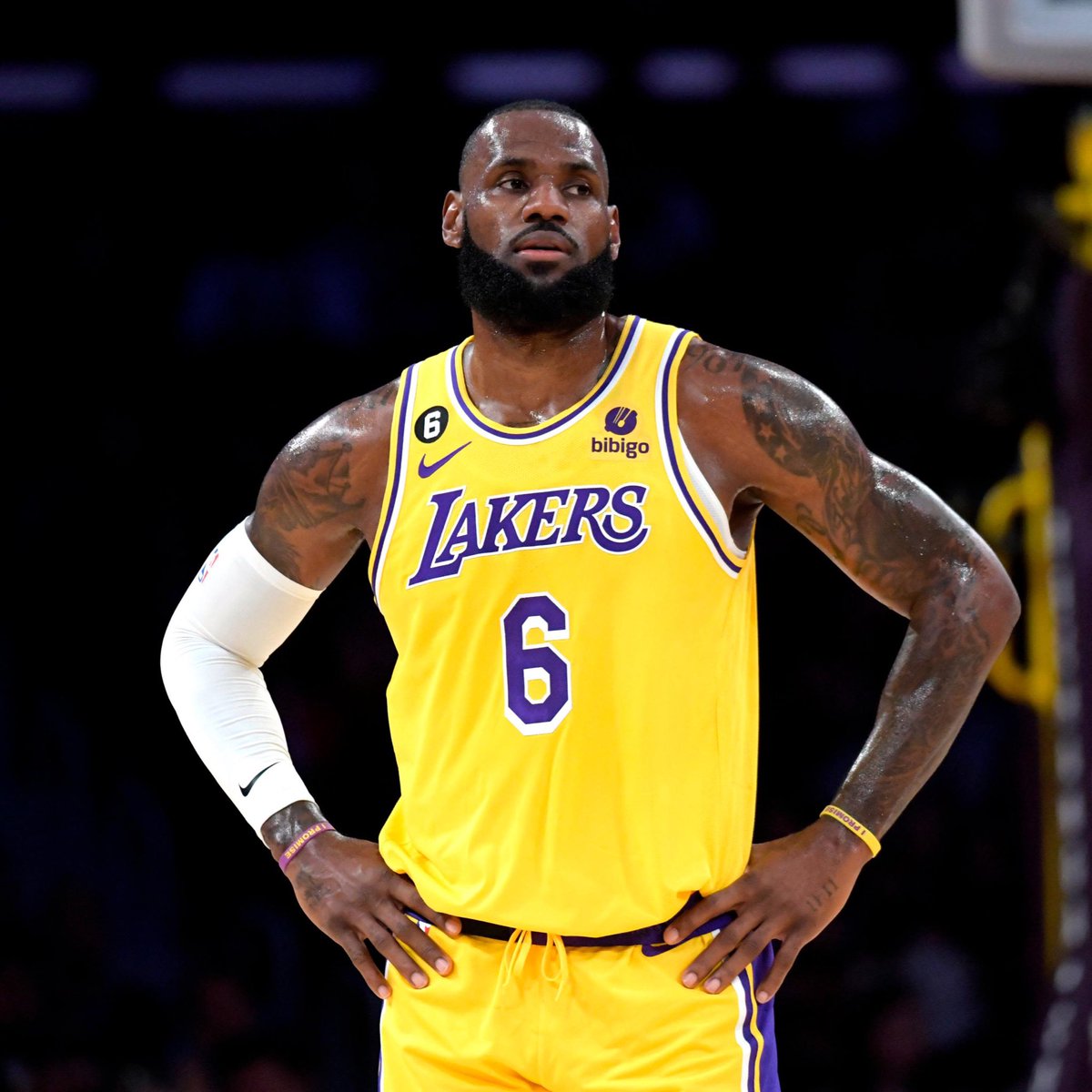 LegionHoops's tweet image. LeBron James:

First 15 seasons - 71 missed games
Last 5 seasons - 100 missed games

(via NBA Today)