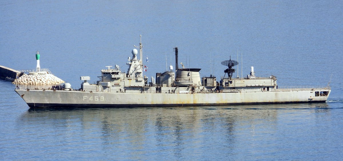 WarshipCam's tweet photo. Hellenic Navy Kortenaer-class frigate HS Adrias (F459) (ex-HNLMS Callenburgh) coming into Toulon, France - March 3, 2023 #hsadrias #f459 

SRC: TW-@GGYSSELSSHIPS https://t.co/sqvtCvsyqB