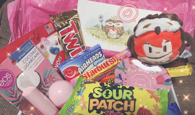 My best friend ( ) sent me some American candy that I've never had before! How cute  And it comes with owluc illustrations Thanks a lot  