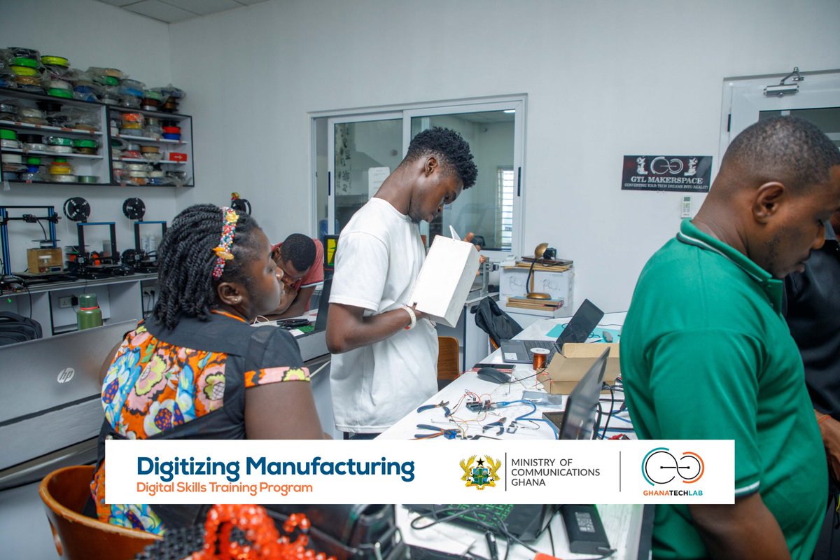 GhanaTechLab's tweet image. The Data Science trainees continued their studies in Power BI, where they worked on Child Abuse Dataset.

 They created a single paged dashboard to answer business questions about child abuse in US states.

#GhanaTechLab
#DataScience
#DigitalArts
#DigitizingManufacturing