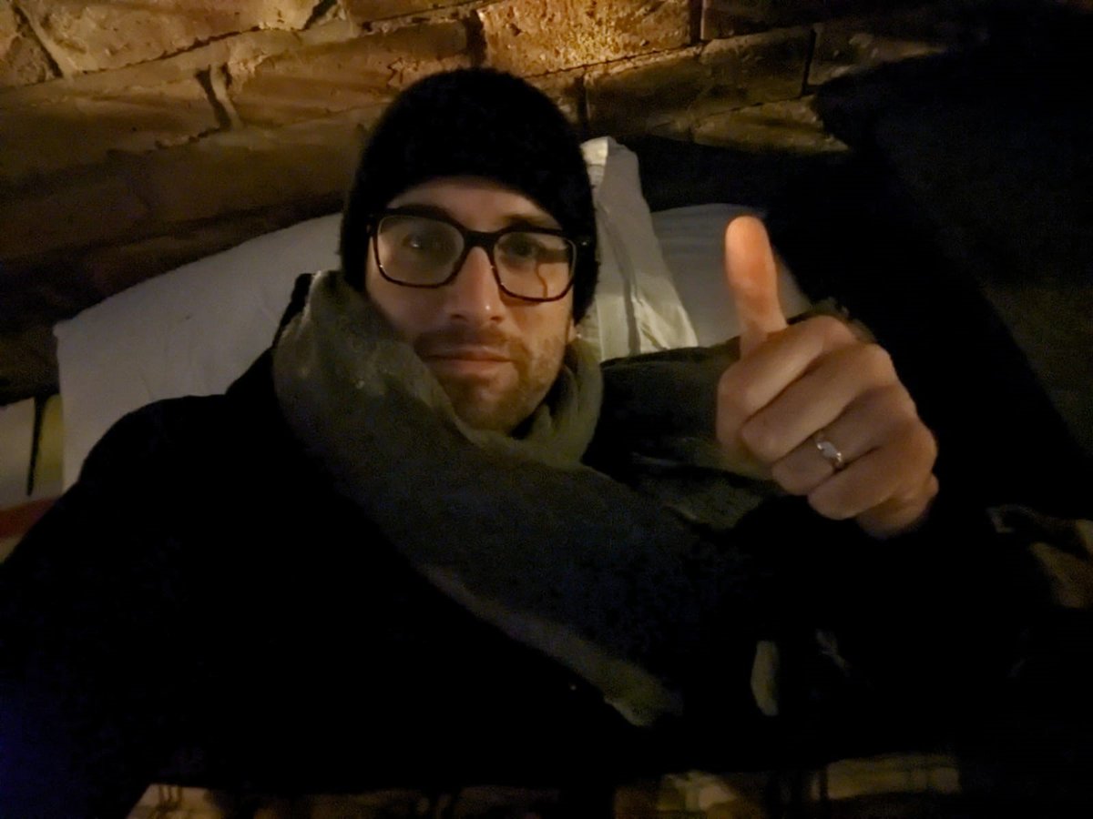 ParadiseBham's tweet image. A special shout out to our colleagues – Alex Housden at #MEPC and Mukesh Puri at
@AYUKViews – for their exceptional efforts. Alex slept out in his own garden after feeling ill, while Mukesh raised £1,600 alone towards our growing total, all in aid of @LandAid &amp;amp; @StBasilscharity!