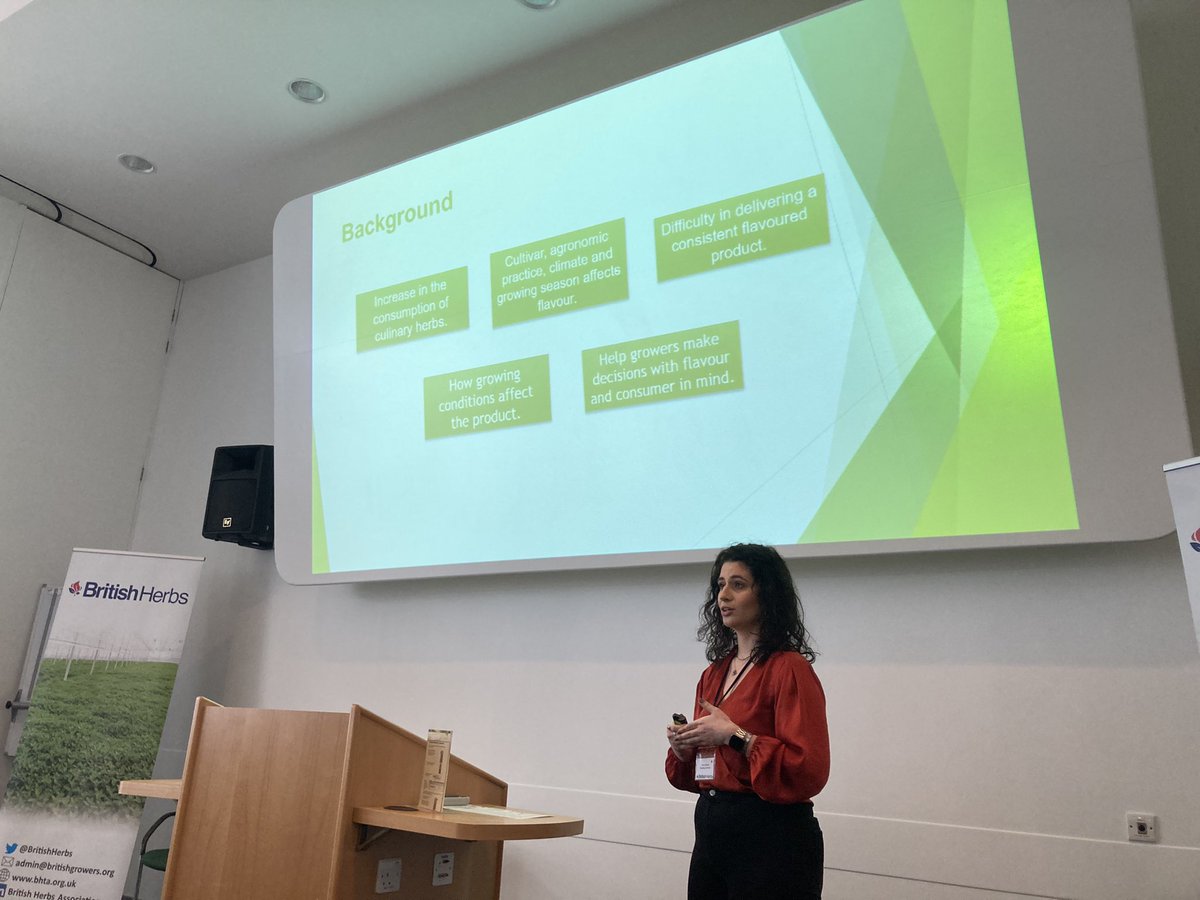 Felipebcrr's tweet photo. Ana Contente from @UniofReading presenting her PhD results on herbs volatiles, aroma and consumer perception https://t.co/vM8ErjQIQv