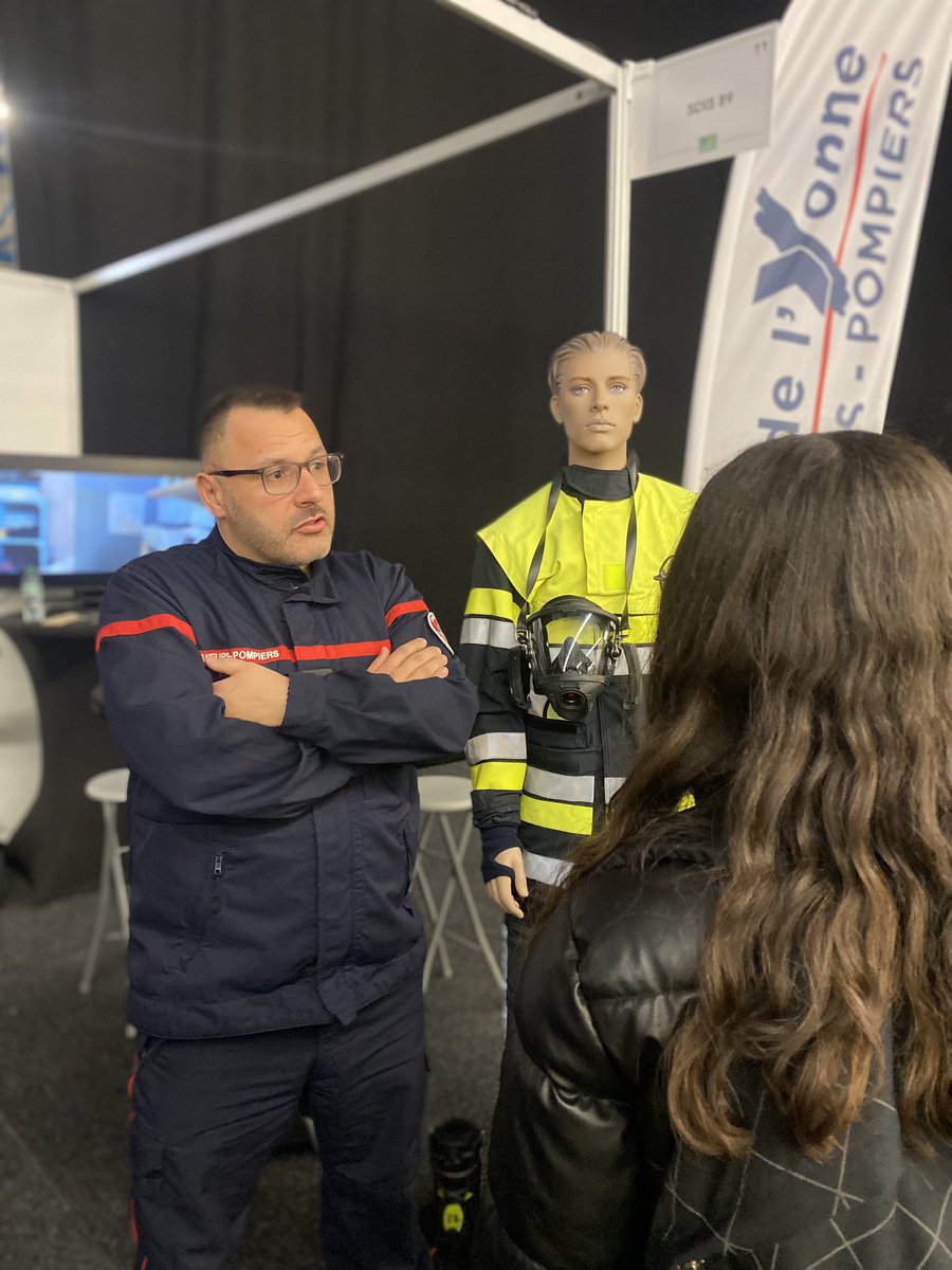 SDIS_89's tweet photo. 👩🏻‍🚒Venez rencontrer les #Pompiers pour la 1ère édition du salon de l’étudiant et de l’apprentissage à @auxerrexpo.

🚒 Échanges, partages et demandes d’informations sur le #Volontariat &amp; le métier de #SPP.

👉🏻 On vous donne RDV demain à partir de 10h00. https://t.co/1cpafq6So2