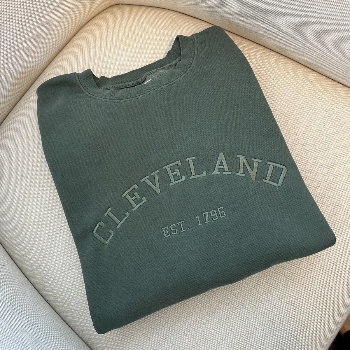 emilyroggenburk's tweet photo. Happy weekend everybody! Giving away a $50 gift card to https://t.co/jkwZzm8Wah RT to enter! 

+ use code MARCH20 for 20% off everything all weekend! ☘️☘️☘️ https://t.co/1CLVkYIVCI