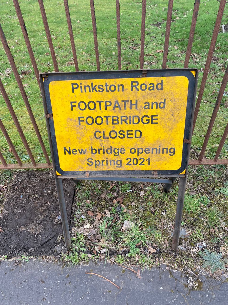 lauralkrajnc's tweet photo. @GlasgowCC @GlasgowCityRgn FYI for everyone that might want to use this bridge: it is not open yet, we are still waiting! 

Although walking by this post today made me laugh. 🤦‍♀️ https://t.co/3hagDMB3pM