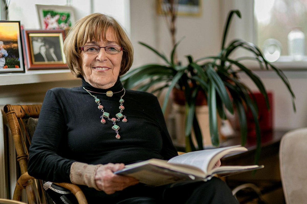 Grunnskólabörn hrópuðu „hurru manni!“ að mér á förnum vegi. 

Feeling: