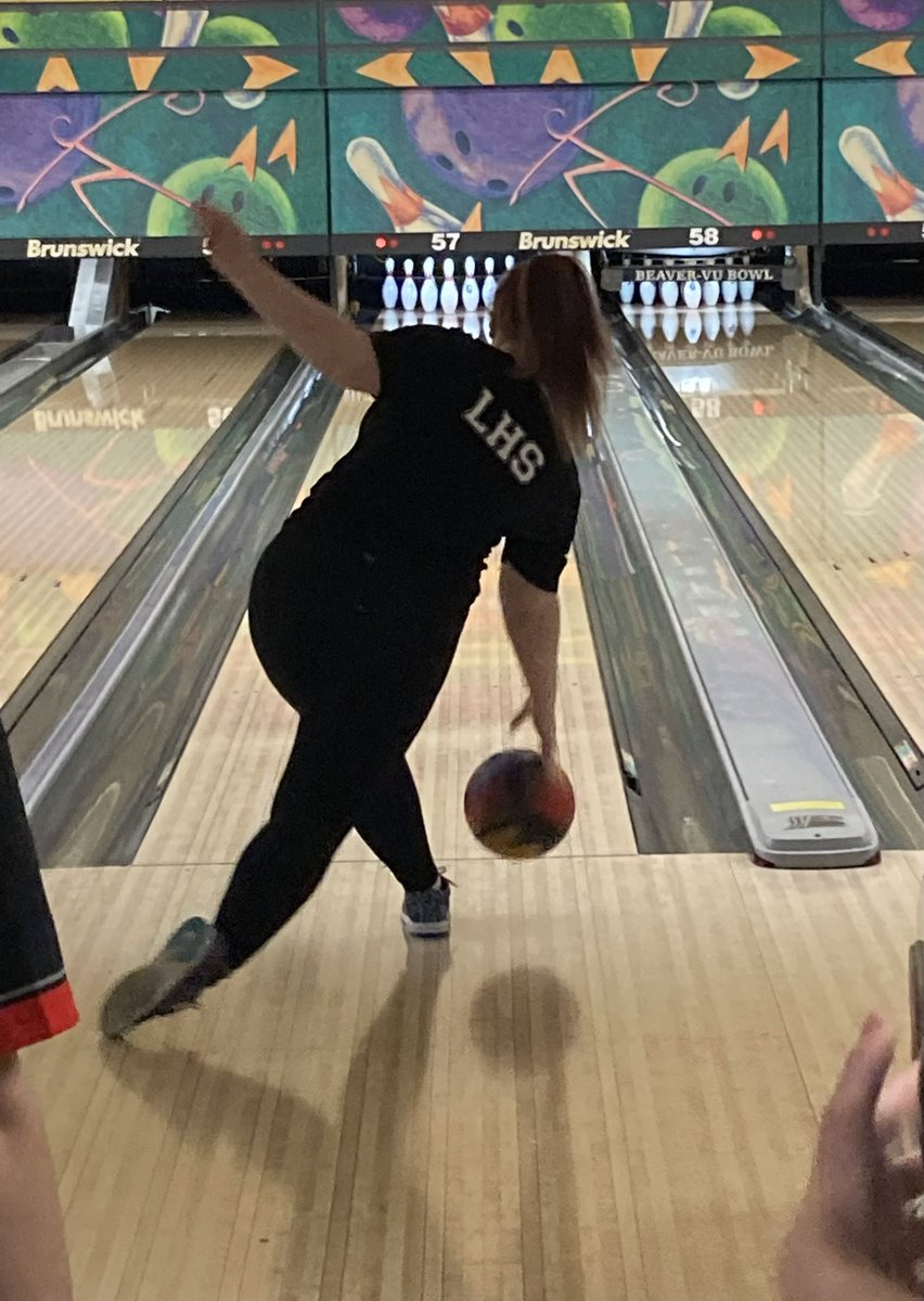 TigersWBowling's tweet photo. Audrey Osman threw a 179 in her first game. 2 more to go on the road to state. https://t.co/mrMNzuQyv1