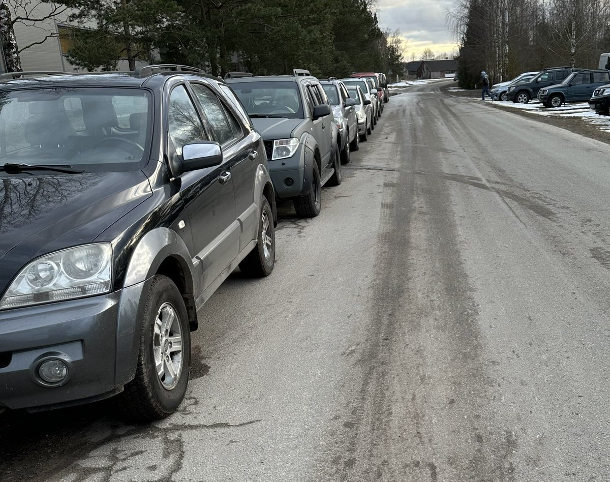 Ukrainas atbrīvotājo mehanizācija turpinās pilnā sparā. 74. Tvitera konvojs zemajā startā lai dotos #StandWithUkraine