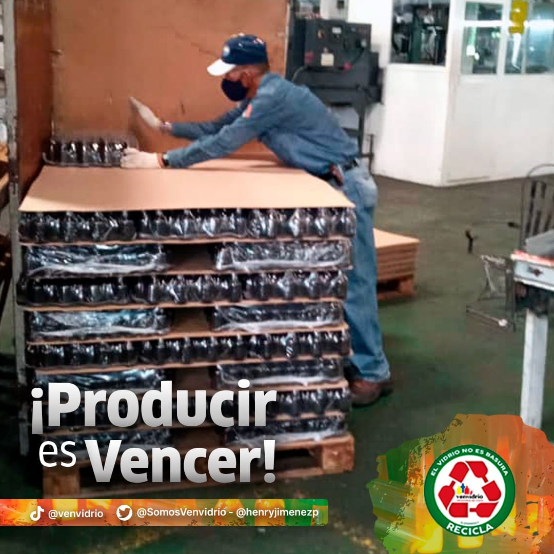 ☑️ En @SomosVenvidrio la organización de las botellas es elemental para su seguro traslado. En cada paleta se encuentran ubicados los envases para que lleguen en perfecto estado a su destino. ¡Métodos que garantizan calidad! #ChavezCorazónDeLosPueblos @henryjimenezp