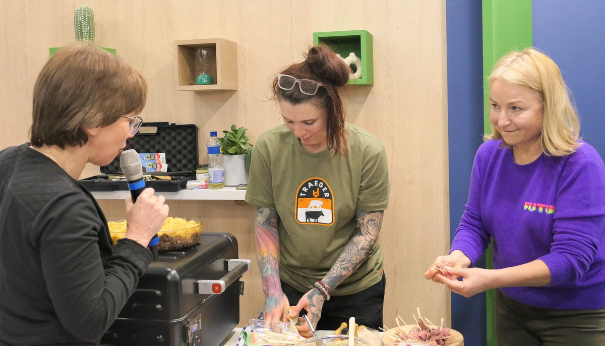 MsaLimousin's tweet image. #SIA2023🐮 Retour en images du #limousin au SIA
 
📺 Plateau #MSATVauSIA pour aborder les politiques de #santé sur les territoires ruraux 
👩‍🍳 Démonstration culinaire de la cheffe @AnneAlassane 
💬 Discours sur le rôle des #élus et bilan de l'action commune menée en Octobre