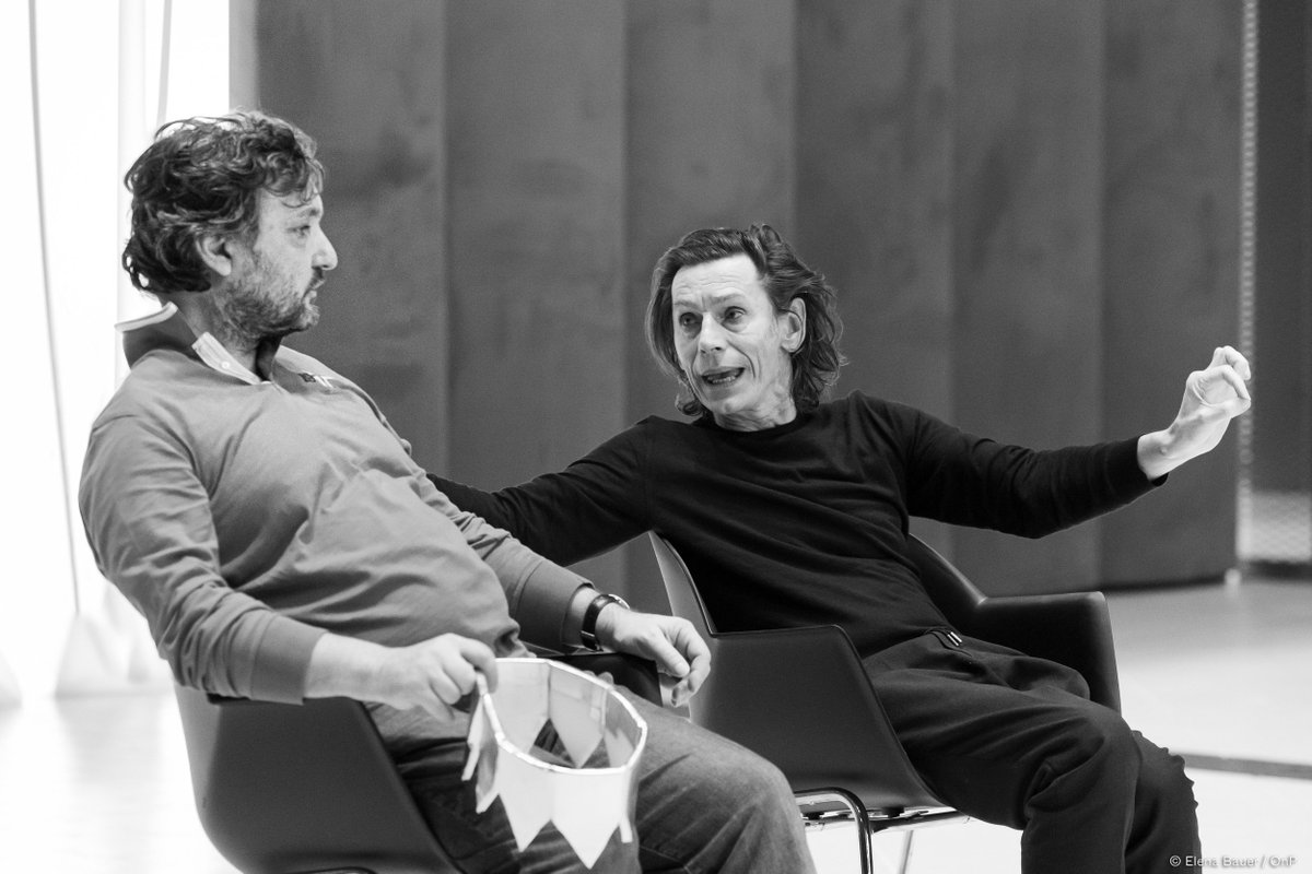 #Hamlet
Immersion dans les répétitions de l’une des plus célèbres pièces de Shakespeare mise en scène par Krzysztof Warlikowski. 

Un opéra d'Ambroise Thomas à découvrir dès le 11 mars à l'Opéra Bastille  : bit.ly/3KQzK9t