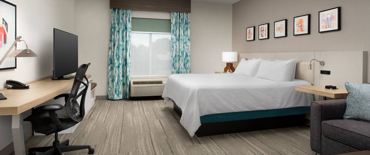 HackneyFurnUSA's tweet photo. Hackney loves when we get the opportunity to work local, as seen at @HiltonGardenInn  West Knoxville.

#hospitality #hospitalityindustry #hotelfurniture #custom #casegoods #masteredinTN #madeinamerica #hackneyfurniture #hthackney #americanlabor #furniture https://t.co/hJnKMvfDuR