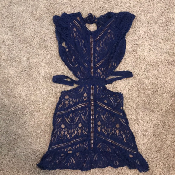 Poshpleasures1's tweet photo. So good I had to share! Check out all the items I'm loving on @Poshmarkapp #poshmark #fashion #style #shopmycloset: https://t.co/hUfT58zBuO https://t.co/PufvDpDXwC