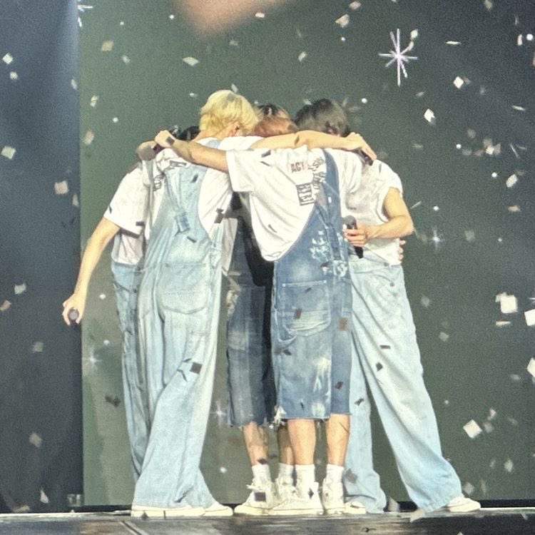 thinkbamu's tweet image. happy 4 years with txt 🤍
#ToFOUReverlandWithTXT
#TXT_4th_Anniversary
#투바투와함께한4년내일도함께할우리
@TXT_members @TXT_bighit