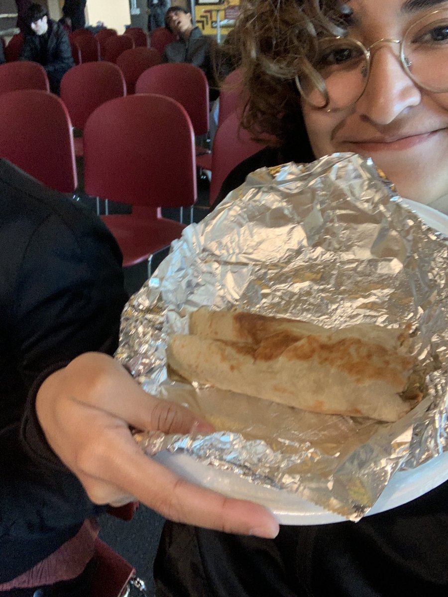 miaortega445's tweet photo. Burrito time at Cronkite #alma2023 https://t.co/xSoXoXgK6h