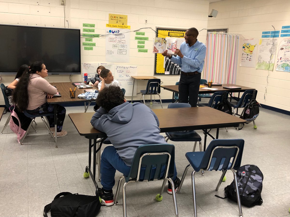 Thank you <a href="/ejeffcoat/">Eric L. Jeffcoat</a> for reading to our <a href="/EastAiken/">East Aiken</a> 4th graders today for Real Men Read! You were awesome!