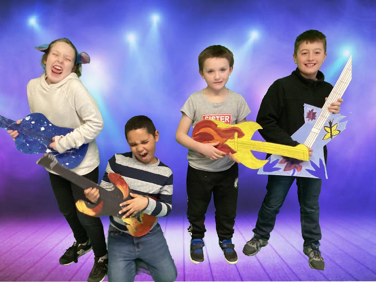 QuashnetLibrary's tweet photo. #greenscreen fun at QS STEAM night #WeAreMashpee #Mashpee#Quashnet https://t.co/7FAYolzpXK
