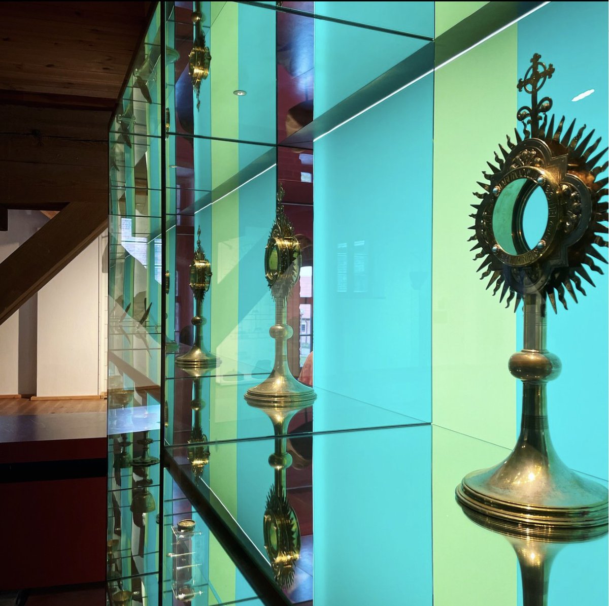 KlosterJerichow's tweet photo. Tolle Zeugnisse der #Prämonstratenser könnt Ihr in unsere #Ausstellung im #KlosterJerichow entdecken, die seit 2021 Dank Förderung von @sachsenanhalt neu erstrahlt. Schaut doch mal am #Wochenende vorbei!😉
#kulturlädtein #jerichow #jerichowerland #romanik #strassederromanik #elbe https://t.co/ubKUsc33Mj