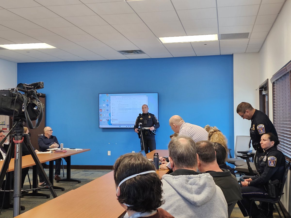 Jaykenneymedia's tweet photo. Thank you to @PoliceEnfieldCT for coming to @WFSBnews to provide situational awareness training for our reporters and photographers! Important safety tips for our newsroom staff this morning. https://t.co/7XkRpcJUQX