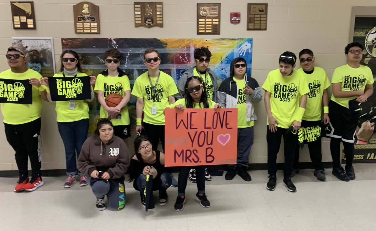 We are always thinking of you, @LB_GNHS! #LauraBertermannStrong