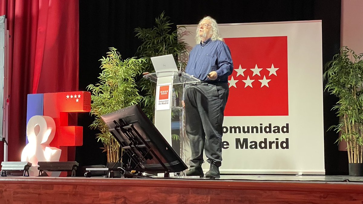 sanchezagustino's tweet photo. Convidado a presentar a experiencia do CEIP A Lama, no https://t.co/gmpiLsAvmI Stephen Downes, investigador senior en el Centro de Ivestigación de Tecnologías Digitales del Consejo Nacional de Investigación de Canadá. https://t.co/Tm1kzdxvs3