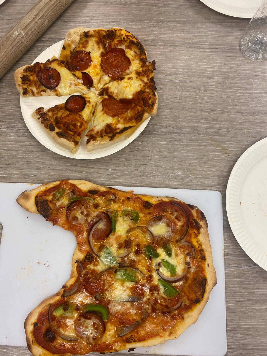 Another great session with @SFADRoutesYP making pizzas from scratch 🍕 
The young people got stuck in and they turned out amazing and tasted delicious! 😋  @Charli_SFAD @AngelaSFAD @PamSFAD #youngpeoplematter