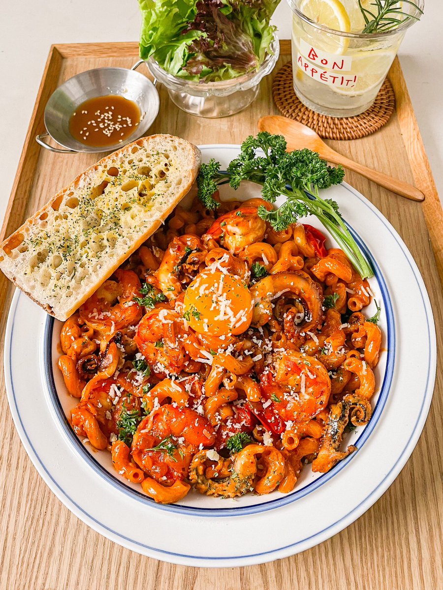 tebbiemoss's tweet image. monate mpolaye 😋 #slide1 😭🔥❤️ picture credits to #WhatToEat