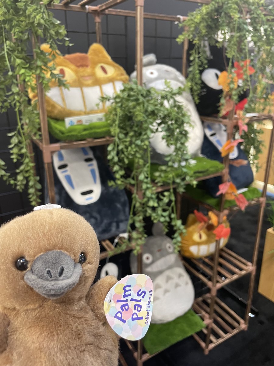 Poppy and friends at the <a href="/WorldofGhibliUS/">Studio Ghibli (via Bandai) 🌱</a> Booth yesterday. Look at all of their smiling faces!