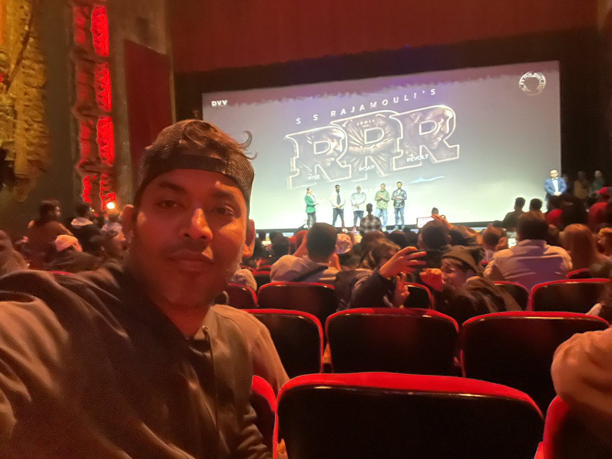 BDYSBDYS's tweet photo. @AlwaysRamCharan @ssrajamouli @mmkeeravaani @DOPSenthilKumar @ssk1122 Dear Ram garu! I was there. You are loved by Americans like crazy !! ❤️❤️🎉 https://t.co/POHhkkeRdT