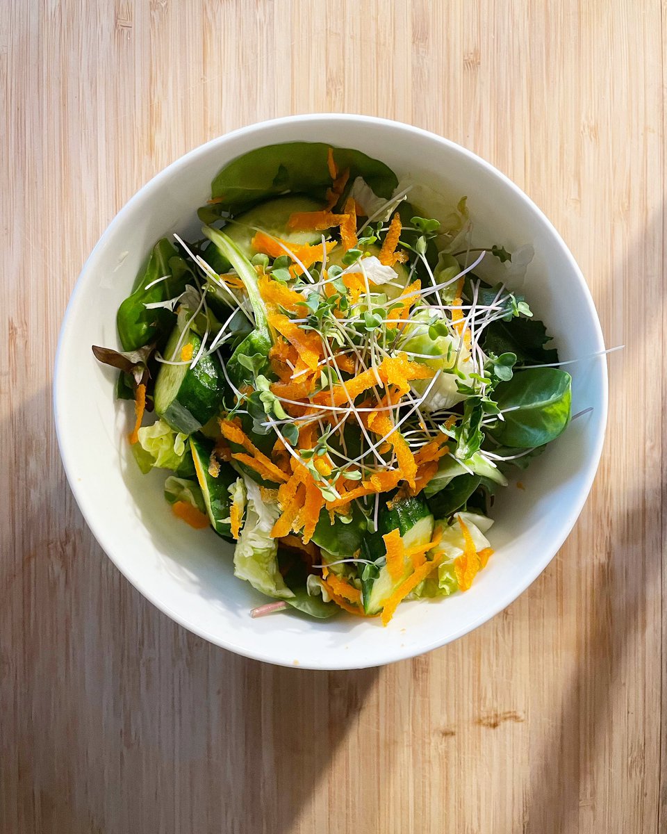 FreshGreens2Go's tweet photo. IT’S FOODIE FRIDAY! Today’s featured foodie is Jose with his simple salad that packs a punch! Microgreens are loaded with nutrients! How do you eat your greens? #broccolimicrogreens #foodiefriday #freshorganiclocal #showmeyourmicrogreens https://t.co/v7IuJCEIn1