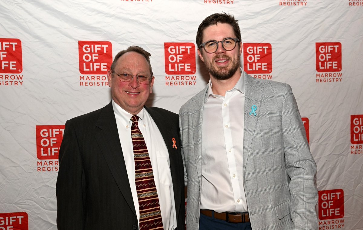 GiftofLife's tweet photo. Last night, lifesaving donor Cory was introduced to his transplant recipient Wayne at #CelebratingLife Boston! Thanks to a selfless donation of his blood stem cells, Cory was able to cure Wayne of lymphoma.

#LifeGiven #LifeSaved #GiftOfLife https://t.co/ewjc6YLYX3