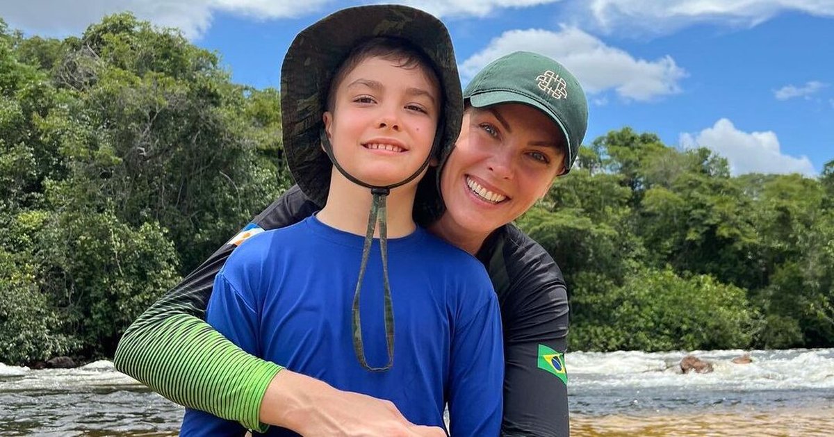 TheThebtc09's tweet photo. Apresentadora Ana Hickmann curte viagem no Jalapão com o filho e publica melhores momentos; VEJA
#apresentadora #curte #filho #hickmann #jalap #publica #viagem
https://t.co/zexSqFZiRO https://t.co/qgrcXqiknH
