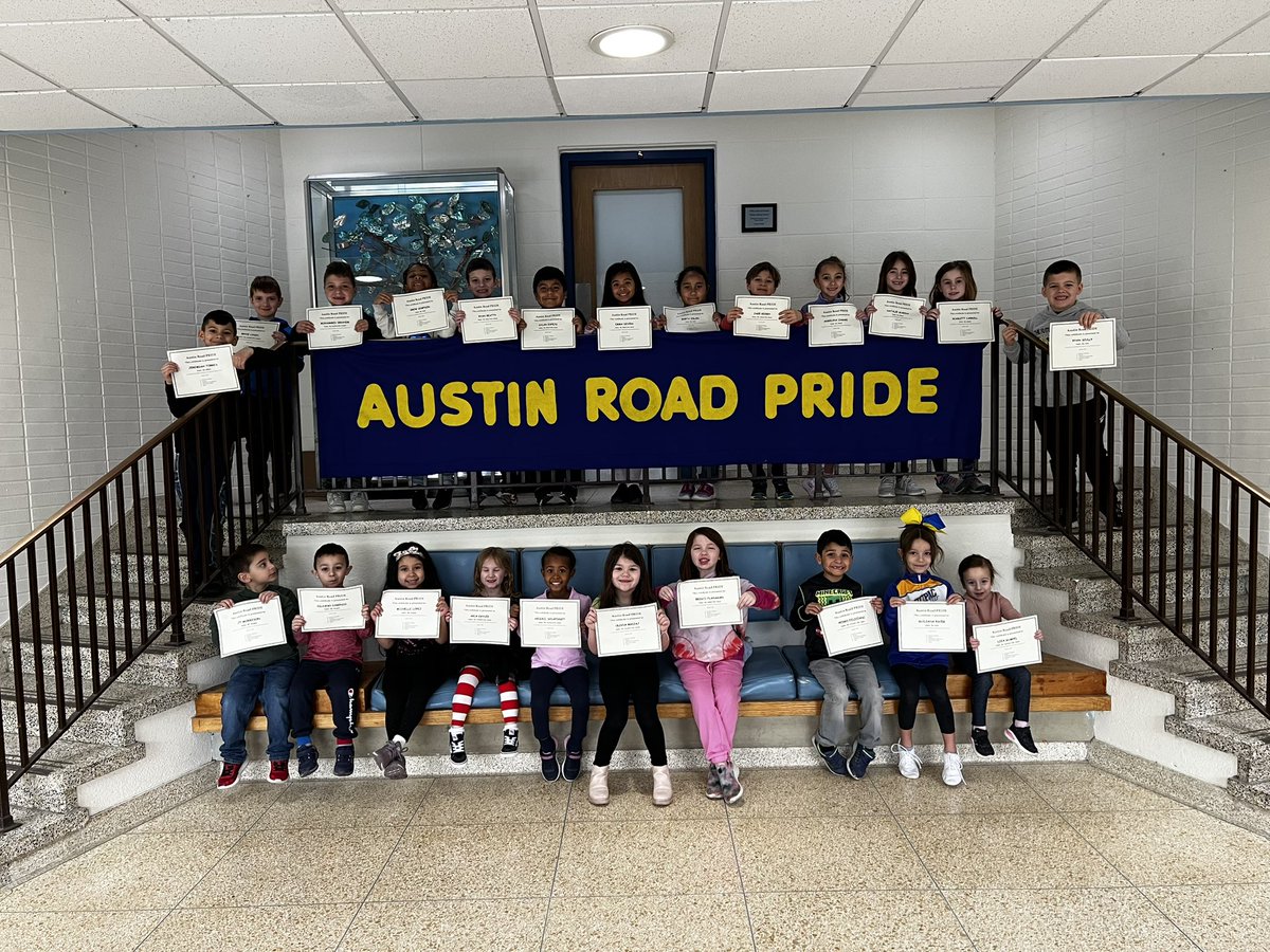 ARPanthers's tweet photo. Congrats to our AR PRIDE winners for this week. #austinroadpride @ARPanthersPTO @tonateach @MahopacSchools https://t.co/DgVytmDTa2