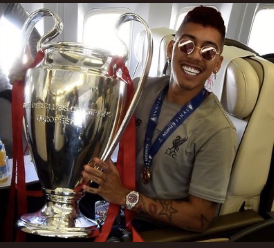 Carra23's tweet photo. If the reports about Firmino leaving at the end of the season are true, I do think it’s best for all parties. 
He’s a Liverpool great &amp; will be remembered for being part of one of the best front three’s we’ve seen❤️
#BOBBY 🏆😎😁 https://t.co/9CkTrNJ7JU