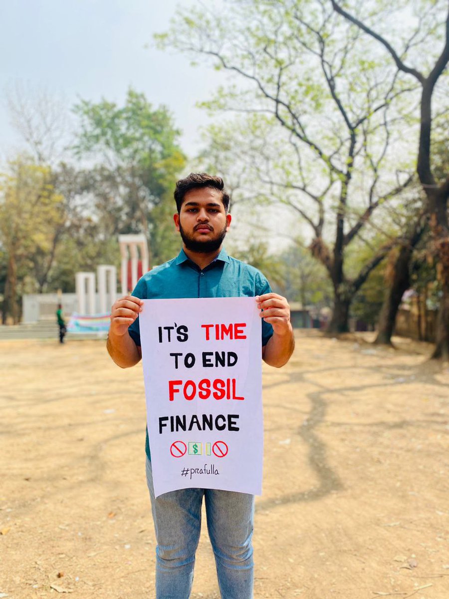 Prafulla_BD's tweet photo. What do we want it? #ClimateJustice. When do we want it? NOW‼️

#GlobalClimateStrike in #Gazipur, #Bangladesh.

@GretaThunberg @Fridays4future
#TomorrowIsTooLate #EndFossilFinance
#FridaysForFuture #Prafulla_BD https://t.co/EOY8bVKfNw