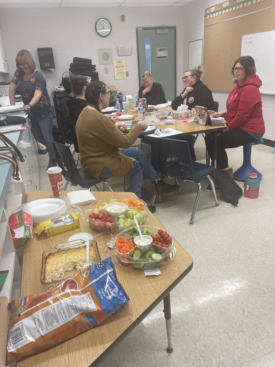 Lady Mackenzie PS tweet media