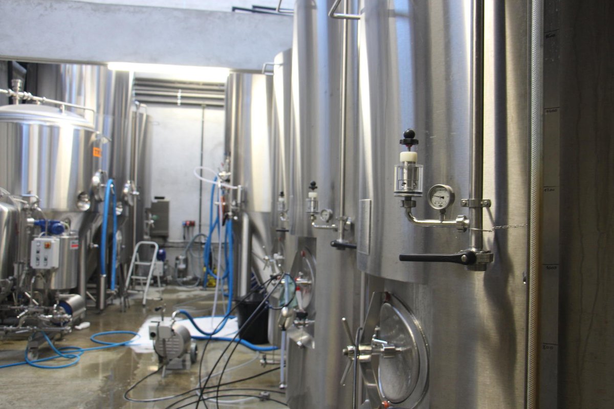 VisitCotedazur's tweet photo. [#MICROAVENTURES]📢 Avis aux amateurs de #biere !🍻

Dans la #ValleeDesPaillons, la #BrasserieDesLigures vous présente leur gamme de bières artisanales créées par @GuillaumePaquin 👉 https://t.co/8BMrMdsoRw

📸 Brasserie des ligures #CotedAzurFrance @Salondelagri @AlpesMaritimes https://t.co/6ks4PMtQ5b