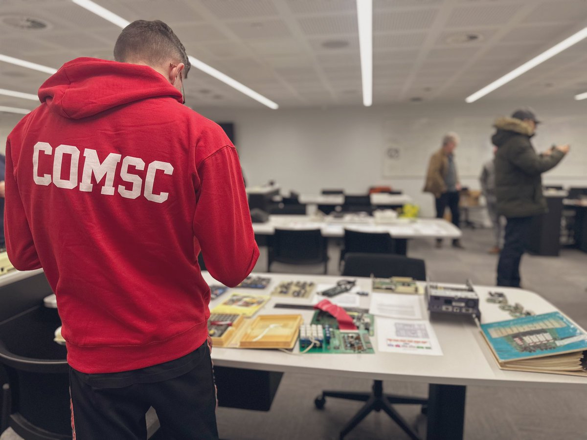 CharlBalcombe's tweet photo. An absolutely brilliant day in @CompScienceCU. A walk through time in the COMSC pop-up museum: a collection of vintage computing equipment and a history of computing components from the 1960s to present day. 🖥️ 💻 ♥️ #COMSC #ComputerScience https://t.co/BJGeWK1Wy6