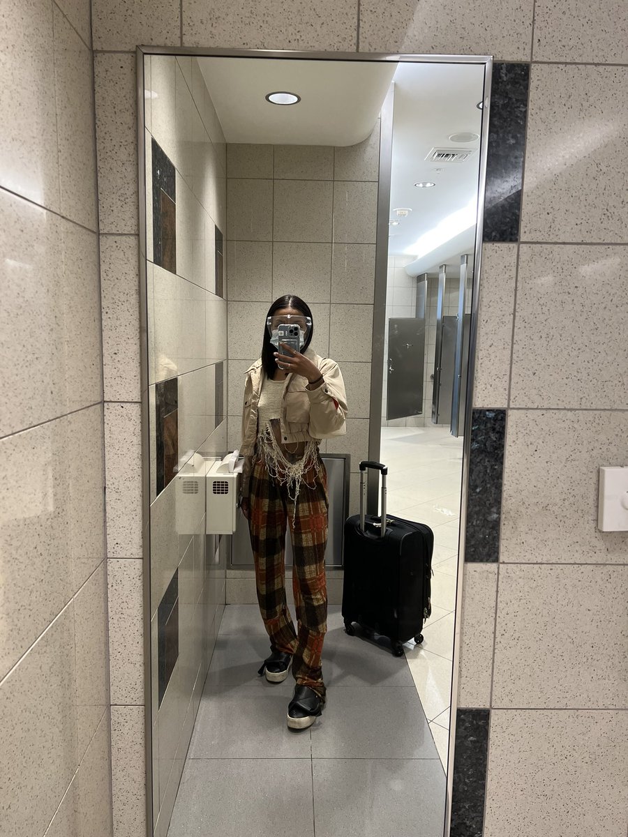 _telley_'s tweet image. okay 💛