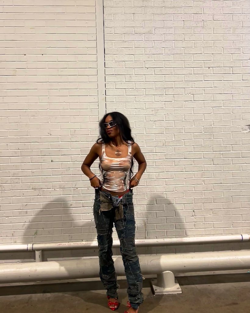 _telley_'s tweet image. okay 💛