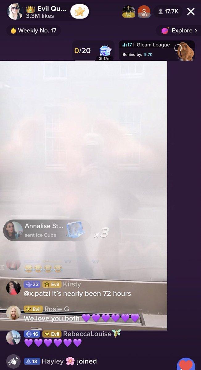 4317_sam's tweet image. Evil queen is currently filming Chelsea Lee Art through the frosted window of a mental health ward if anyone wondered