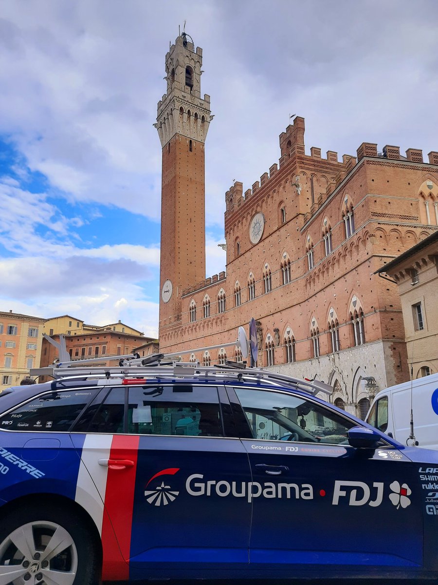 Bertini70's tweet photo. Aspettando la @StradeBianche https://t.co/Fh22VhPrKf