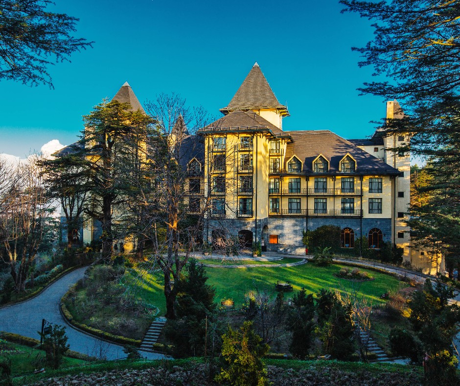 carrierholidays's tweet image. Discover an utterly mesmerising eight night Journey travelling through the clamour and colours of vibrant Delhi, to the highest mountain range on the planet, the Himalayas. bit.ly/2XLXNeg