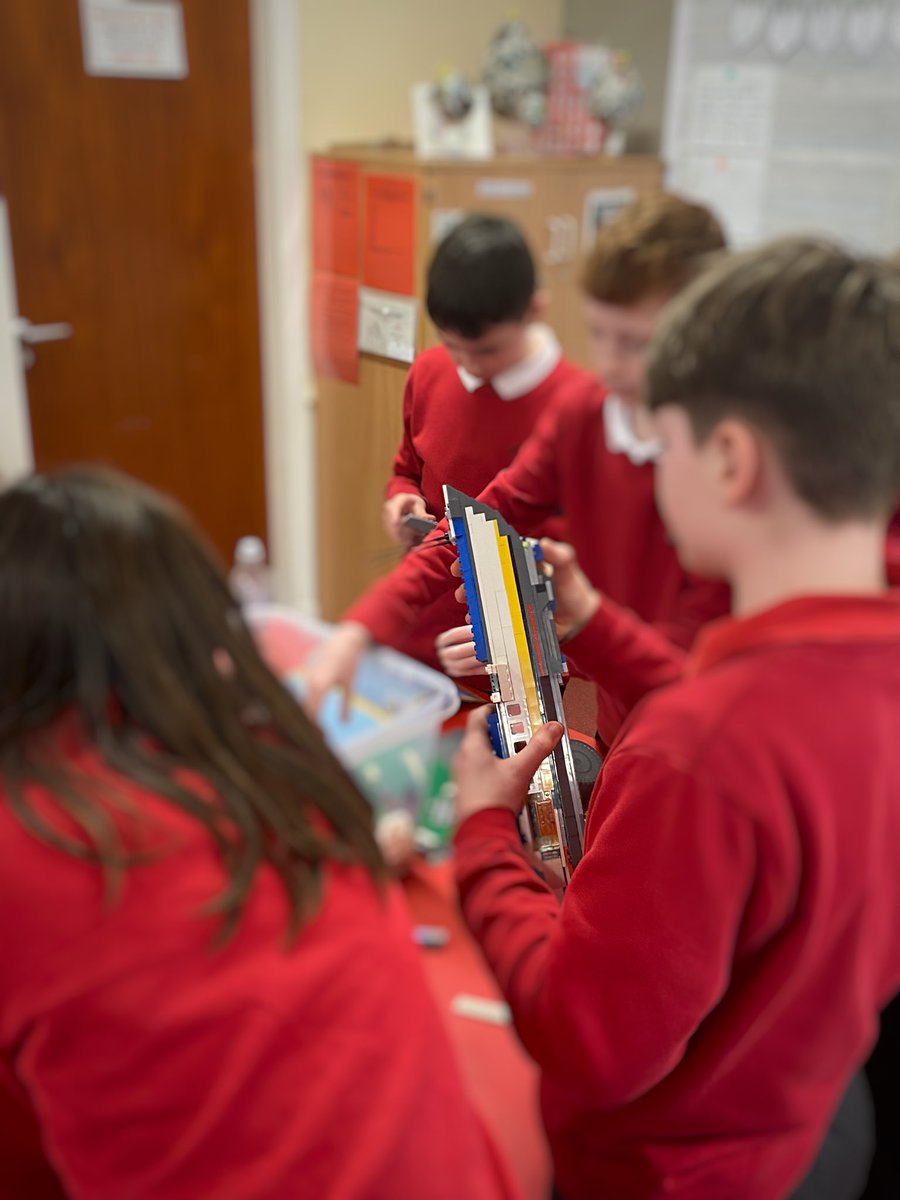 Our STEAM challenge this afternoon was to create a Space related model using LEGO! We had aircraft’s, a Mars Rover and even a NASA headquarter! 👨🏽‍🚀🛰️🛸<a href="/NASASTEM/">Broken Link</a> <a href="/LEGO_Group/">LEGO</a> <a href="/LEGO_Education/">LEGO Education</a>  #play