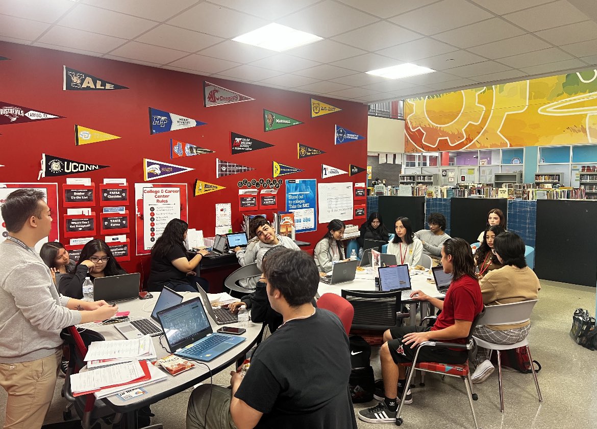 Furr High School tweet media