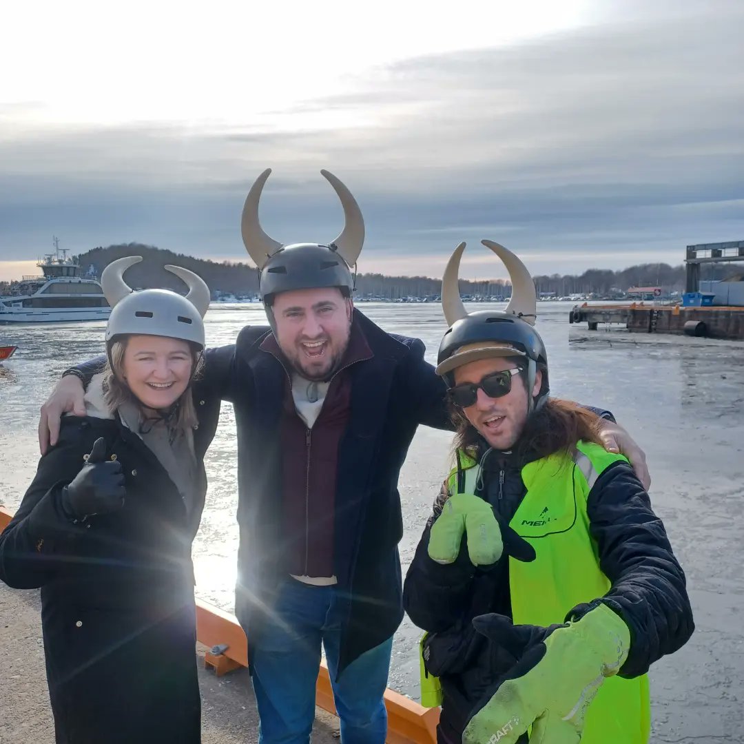 VikingBikingOSL's tweet photo. Winter Vikings ready for action! Not a bad place to start and end our bike tours 🥰 https://t.co/LoMDukyTUm