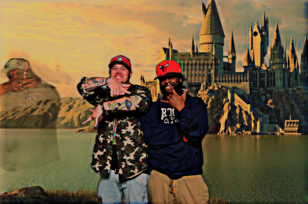 Outhere_Reddsellin tweet media